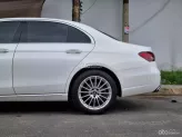 Mercedes-Benz E200 2022 - Trắng