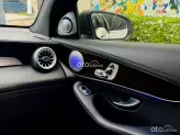 Mercedes-Benz GLC 200 V1 2019 - Trắng Ngọc Trinh bao đẹp