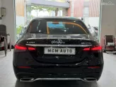 Mercedes-Benz E300 AMG 2021 - Đẹp mới cứng cựa, option full