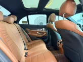 Mercedes-Benz E300 AMG 2021 - Đẹp mới cứng cựa, option full