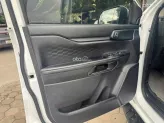 Ford Ranger XLS 2.0L 4x2 AT 2023 - Xe chạy chuẩn 6v, nguyên bản tuyệt đối