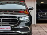 Mercedes-Benz E200 Exclusive 2022 - Xe đen nội thất nâu, bảo dưỡng hãng đầy đủ