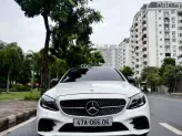 Mercedes-Benz C300 AMG 2021 - Facelift bản thể thao sang trọng