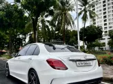 Mercedes-Benz C300 AMG 2021 - Facelift bản thể thao sang trọng