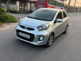 Kia Morning 1.25 MT 2016 - Bản base. Xe đẹp, không lỗi, thân vỏ zin. Nội ngoại thất đẹp. Màn hình cam lùi đủ,