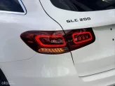 Mercedes-Benz GLC 200 4Matic 2021 - Xe trắng nội thất kem