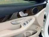 Mercedes-Benz GLC 200 4Matic 2021 - Xe trắng nội thất kem