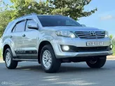 Toyota Fortuner 2.7 V 4X4 AT 2013 - Bền bỉ, mạnh mẽ, giá hợp lí