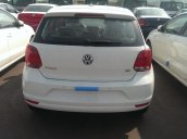 Mình bán xe Volkswagen Polo E 2018, màu trắng, nhập khẩu chính hãng, 695 triệu