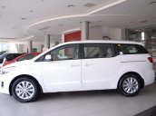 Bán xe Kia Sedona đời 2017, màu trắng Nha Trang