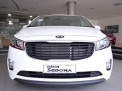 Bán xe Kia Sedona đời 2017, màu trắng Nha Trang