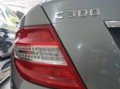 Cần bán xe Mercedes-Benz C 300 đời 2010 giá cạnh tranh