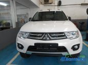 Cần bán Mitsubishi Pajero Sport năm năm 2015, màu trắng