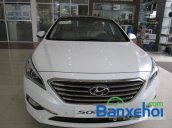 Cần bán xe Hyundai Sonata đời 2015,  xe sử dụng nhiên liệu xăng