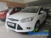 Cần bán xe Ford Focus năm 2015, màu trắng tại Sài Gòn Ford - Trần Hưng Đạo