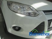 Bán xe Ford Focus đời 2015, màu trắng, 780 triệu xe đang có sẵn, giao xe ngay