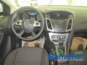 Cần bán xe Ford Focus năm 2015, màu trắng tại Sài Gòn Ford - Trần Hưng Đạo