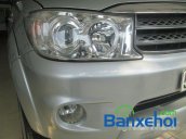 Salon Auto Tuấn Thanh Tùng cần bán xe Toyota Fortuner V sản xuất 2011 đã đi 30000 km, giá chỉ 800 triệu