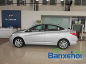 Hyundai Long Biên bán xe Hyundai Accent mới màu bạc, giá bán 591Tr