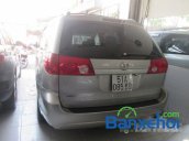 Salon auto Hùng Sơn bán xe Toyota Sienna LE cũ màu bạc, nhập khẩu