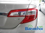 Bán Toyota Camry XLE năm 2014, màu bạc, giao xe ngay