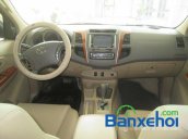 Salon Auto Tuấn Thanh Tùng cần bán xe Toyota Fortuner V sản xuất 2011 đã đi 30000 km, giá chỉ 800 triệu