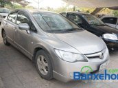 Bán Honda Civic 1.8 đời 2008, màu bạc đã đi 60000 km 