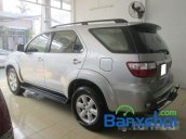 Salon Auto Tuấn Thanh Tùng cần bán xe Toyota Fortuner V sản xuất 2011 đã đi 30000 km, giá chỉ 800 triệu