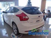 Ford Mỹ Đình bán Ford Focus 2015, màu trắng, xe đẹp, giá 790Tr