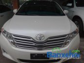 Công ty TNHH Siu Hùng cần bán gấp Toyota Venza đời 2009, màu trắng đã đi 32000 km