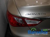 Cần bán lại xe Hyundai Sonata đời 2010, giá chỉ 735 triệu xe đang có sẵn, giao xe ngay