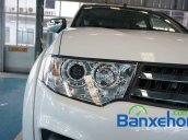 Mitsubishi Mỹ Đình cần bán Mitsubishi Pajero Sport mới mà trắng, xe chất lượng tốt, giá bán 988Tr