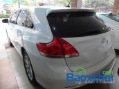 Công ty TNHH Siu Hùng cần bán gấp Toyota Venza đời 2009, màu trắng đã đi 32000 km