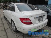 Salon bán Mercedes 250 đời 2011, màu trắng đã đi 30000 km