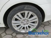 Salon bán Mercedes 250 đời 2011, màu trắng đã đi 30000 km