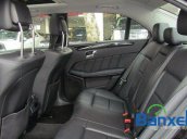 Vạn Lộc auto cần bán gấp Mercedes-Benz E250 đời 2010 đã đi 30000 km, xe đẹp như mới