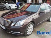 Vạn Lộc auto bán xe Mercedes E300 2011, màu nâu đã đi 30000 km