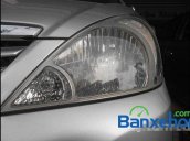 Cần bán xe Toyota Innova cũ màu bạc, giá 640Tr