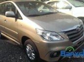 Bán Toyota Innova đời 2014, màu bạc, 710 triệu