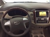 Bán Toyota Innova E đời 2015, màu bạc giá 715 triệu