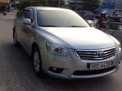 Cần bán Toyota Camry 2.4 đời 2010, màu bạc còn mới