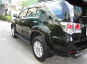 Bán Toyota Fortuner đời 2012, màu đen xe gia đình