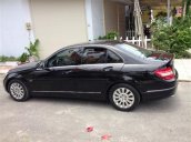 Cần bán Mercedes đời 2009, màu đen xe gia đình