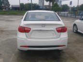 Bán xe Hyundai Avante đời 2014, màu trắng, giá 495tr