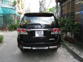 Bán Toyota Fortuner đời 2012, màu đen xe gia đình