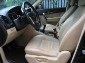 Cần bán gấp Chevrolet Captiva 2007, màu đen, xe đẹp như mới mua