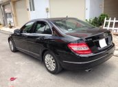 Xe Mercedes sản xuất 2009, màu đen số tự động