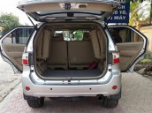 Cần bán gấp Toyota Fortuner đời 2009, màu bạc còn mới