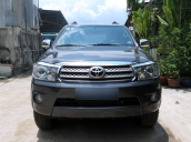 Bán xe Toyota Fortuner năm 2009, màu xám, giá 729tr