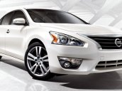 Cần bán gấp Nissan Teana đời 2013, màu trắng 